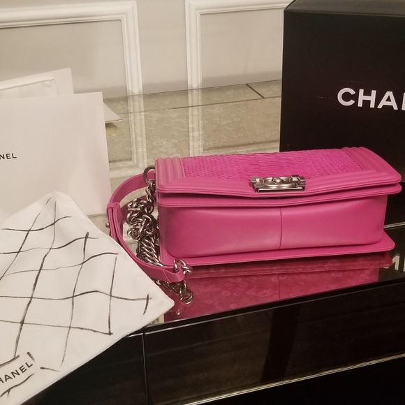 Rare & Authentic Chanel hot pink python handbag - Picture 5 of 8